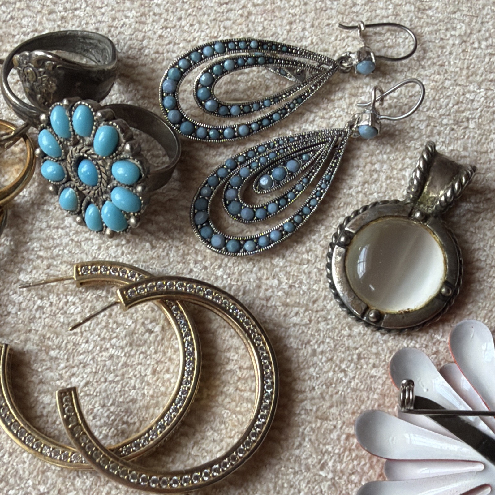 Mixed Jewelry lot of 26 Vintage and modern Estate Sale Find