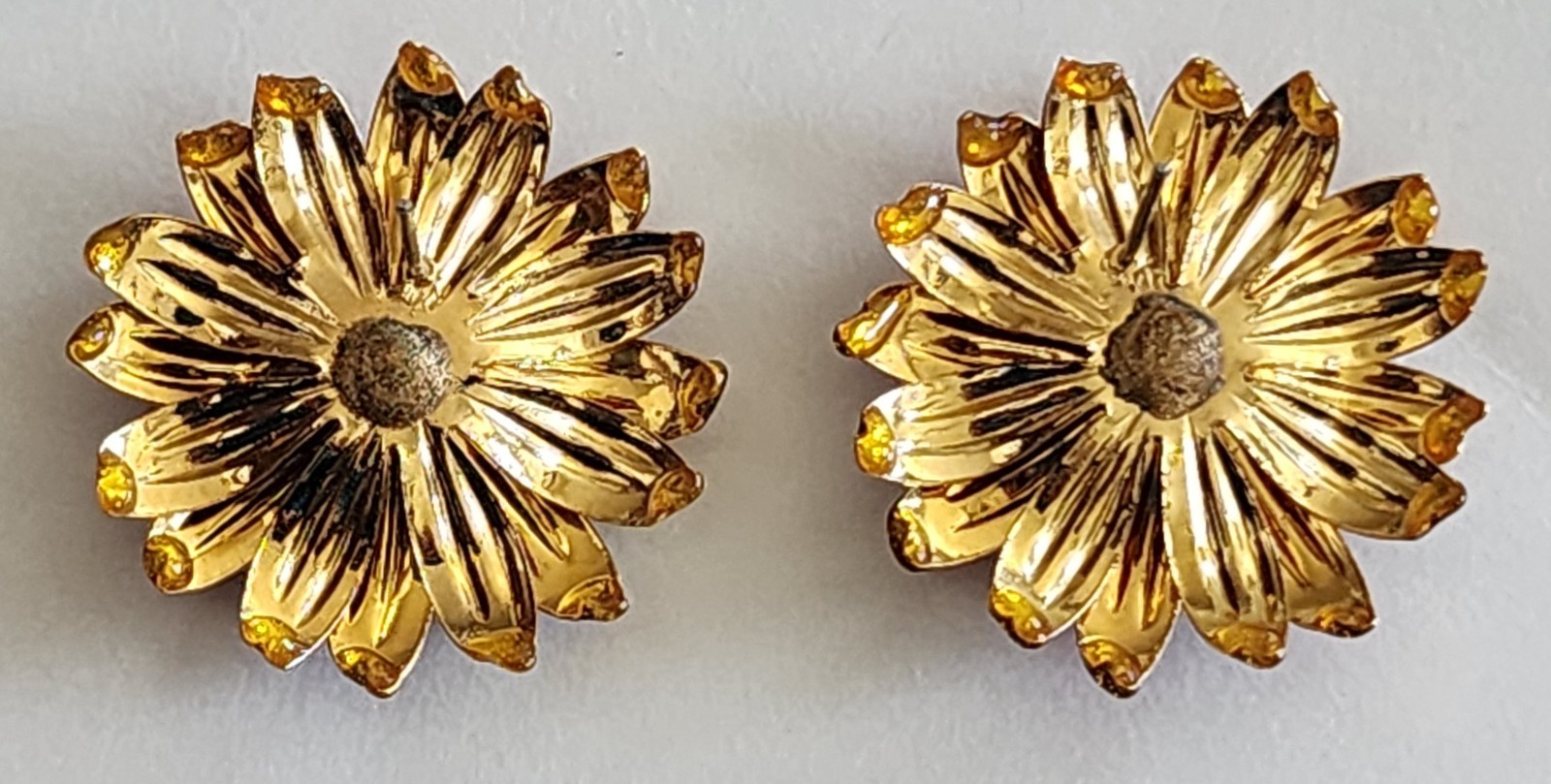Joan Rivers Amber Brown Enamel Sunflower Daisy Earrings Rhinestone Pierced VTG