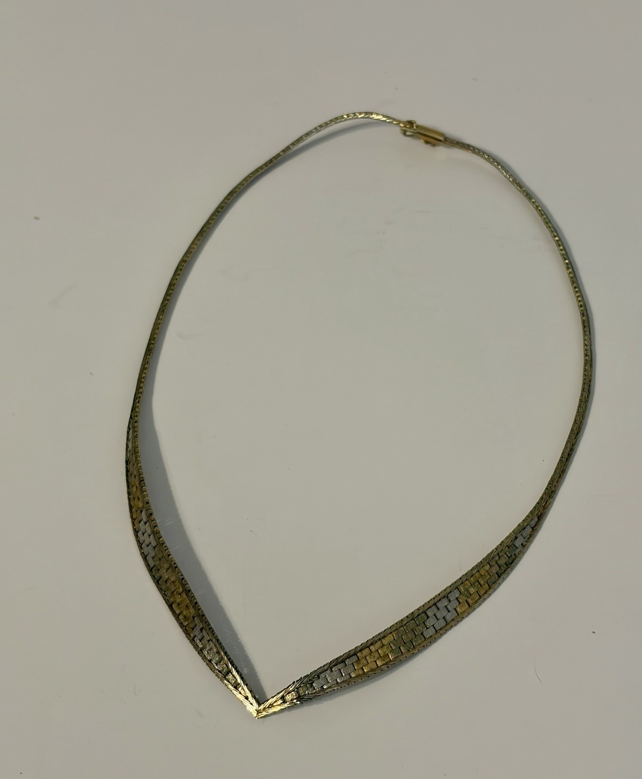 Vintage Tri-Color Mesh V Silvery Necklace gold/silver/bronze 925 Silver