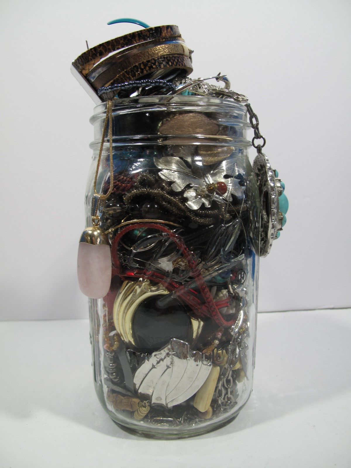 1.75 lbs Mystery Jewelry Lot VTG to Now All Wearable Necklaces~JAR NOT INCLUDED