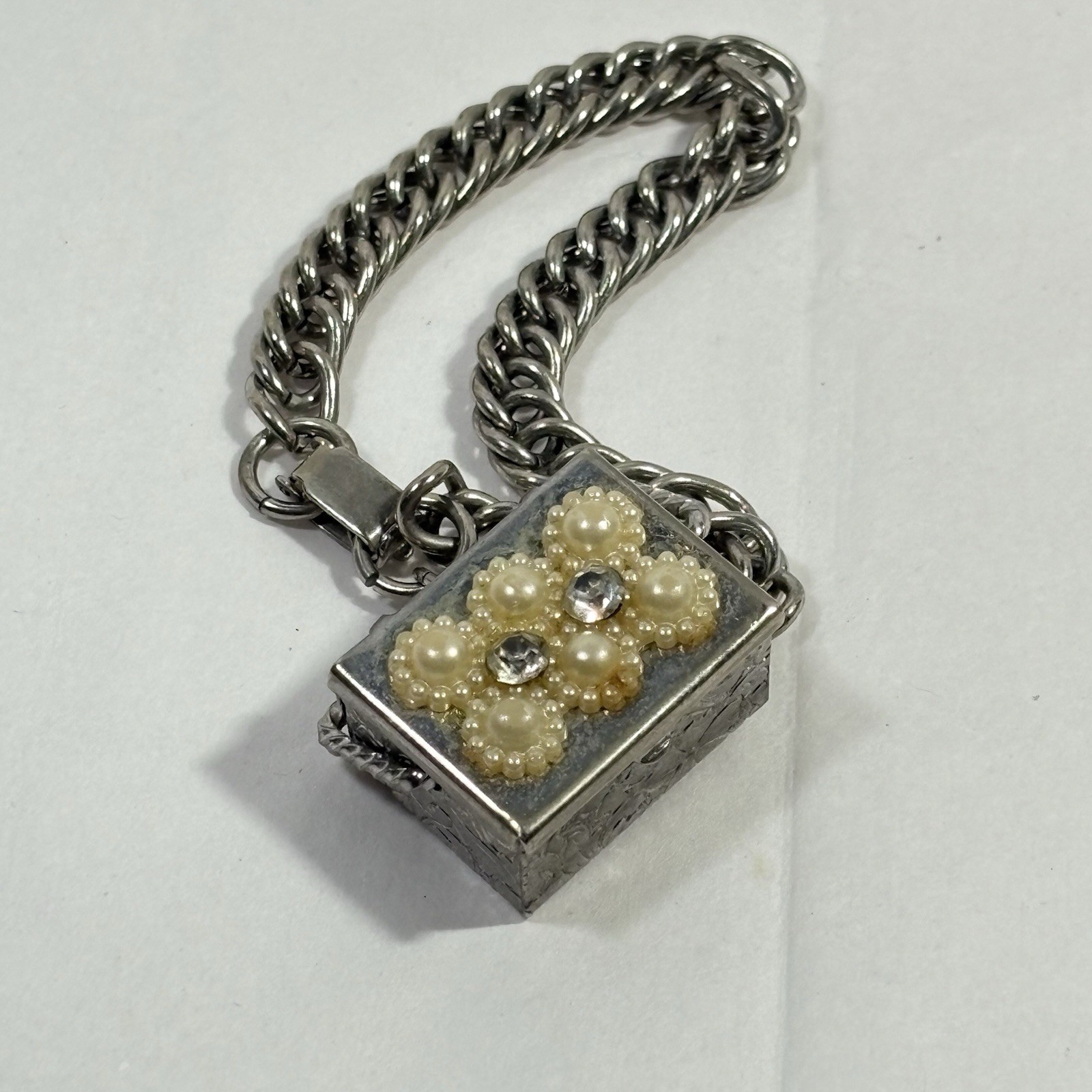 Vintage Silver Tone Purse Charm Bracelet Pill Box Faux Pearl Rhinestone Chain 7″