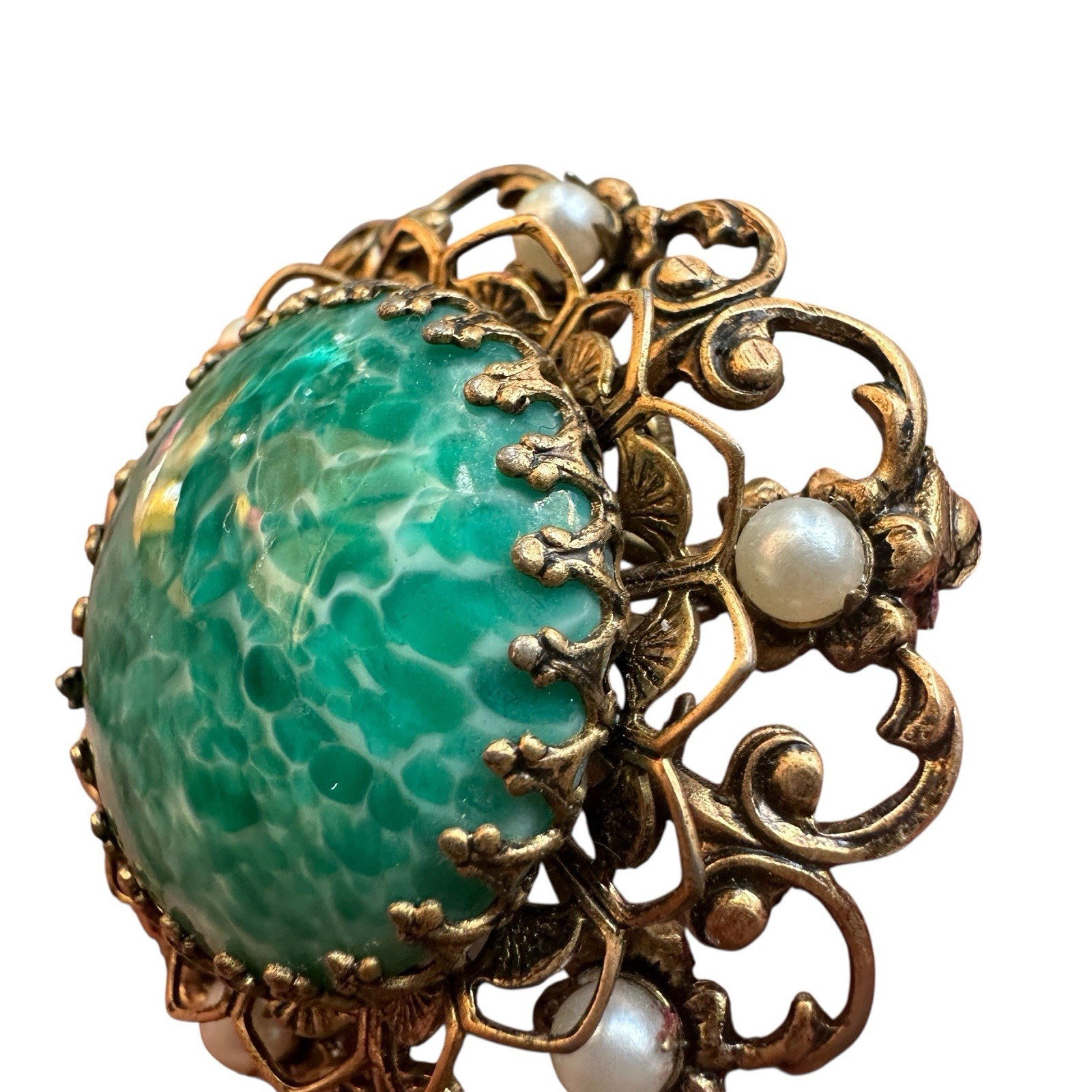 VTG Brooch Pendant 1.75 Inch Green Peking Art Glass Filigree Faux Pearl Gold
