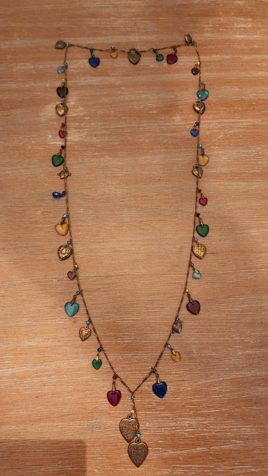 VTG Glass Works Studio G.W.S Signed Glass Hearts Charm Necklace – 42″ Length Wow