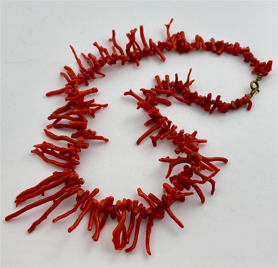 Vintage Genuine Red Branch Coral Beads Graduated Necklace 19″ Long
