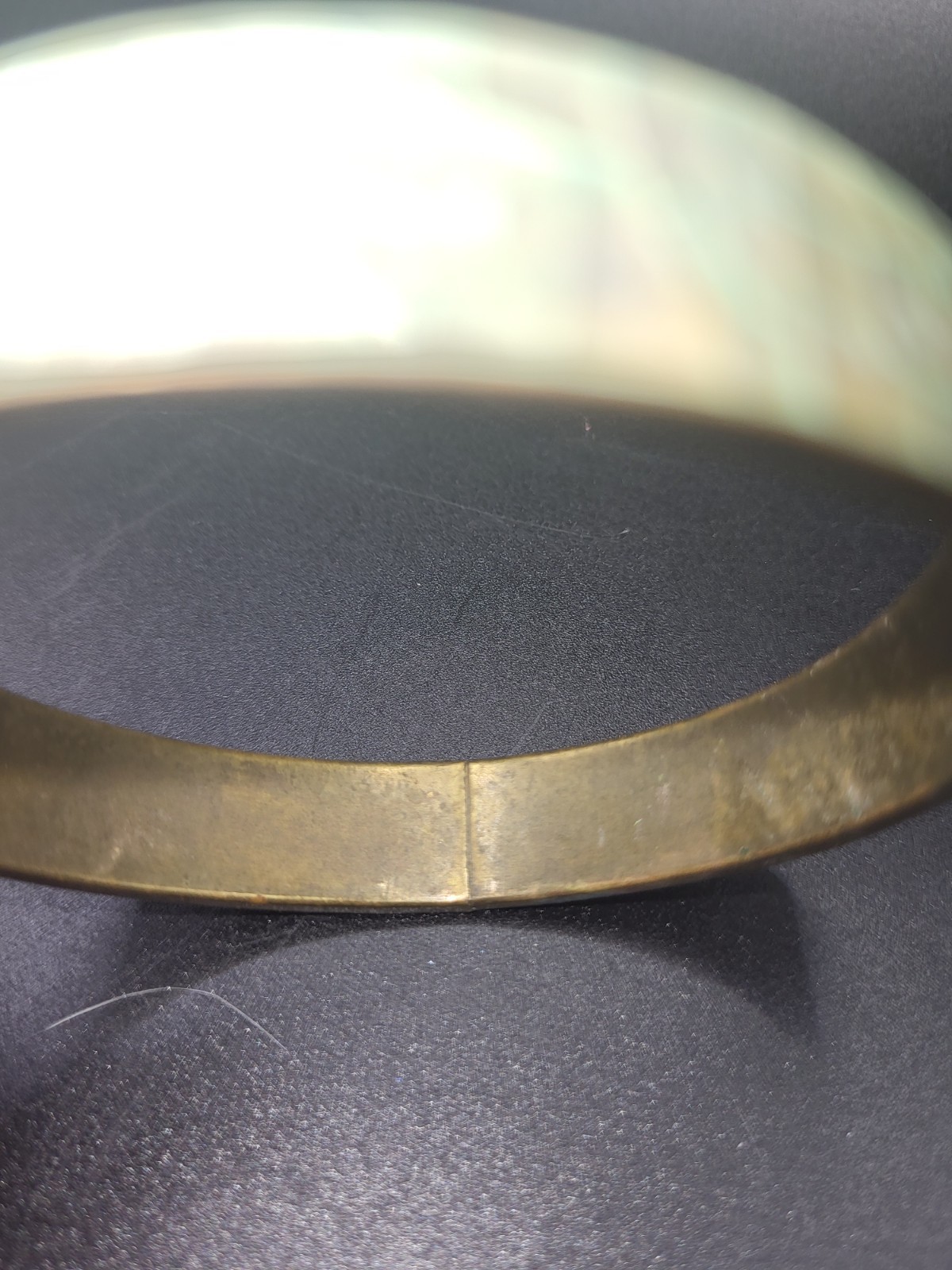 VINTAGE ABALONE CHIP INLAY MOSAIC BANGLE BRACELET ESTATE