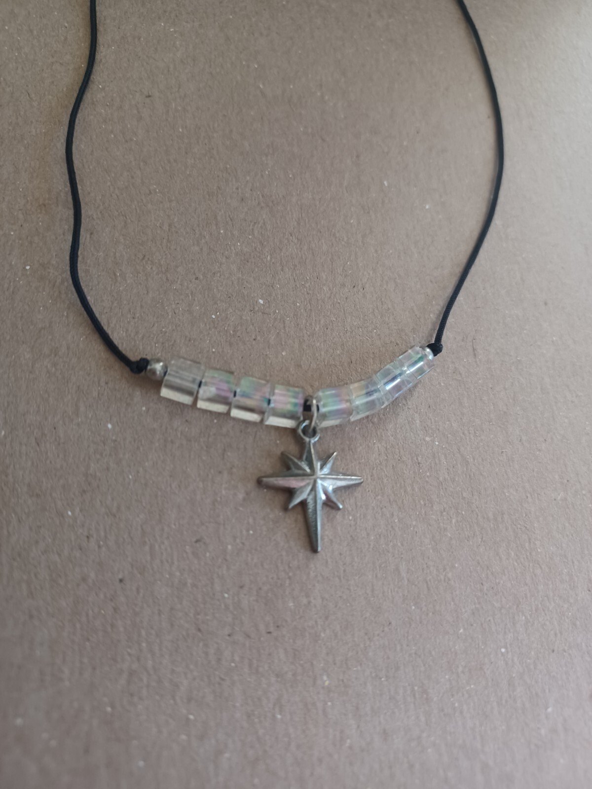 Vintage 90’s Y2K Early 2000’s Clear Iridescent Bead & Star Choker Cord Necklace
