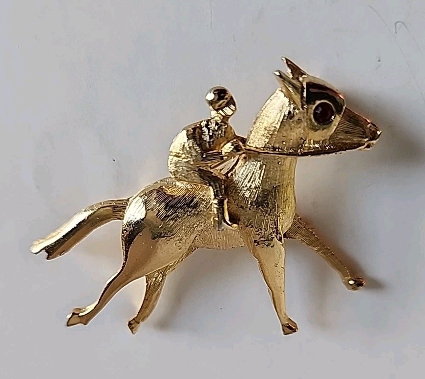 Vintage Pell Signed Equestrian Rhinestone Goldtone Jockey & Horse Brooch