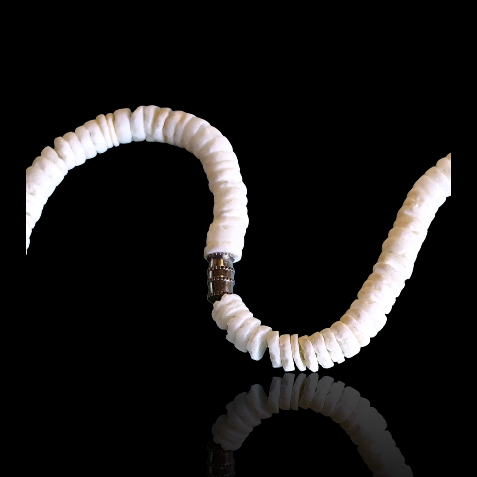 Vintage 70’s Cream White Hishie Puka Shell Necklace 17.5in Beach Summer Surf