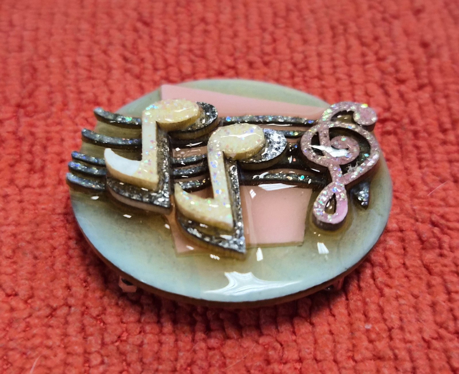 Vintage Music Pins by Lucinda USA Pink Glitter Clef & Eighth Notes Pin / Brooch