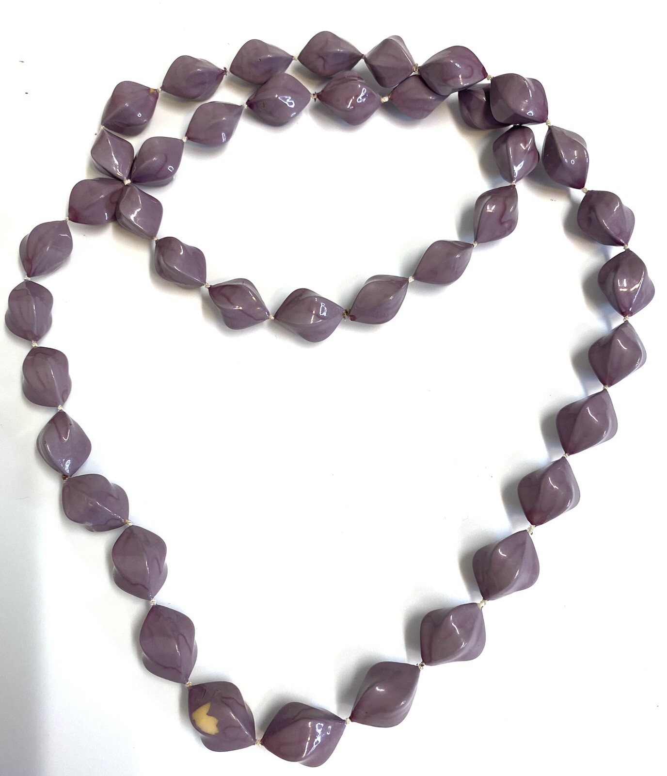 9.64 Vintage necklace, large plastic beads in lilac tone