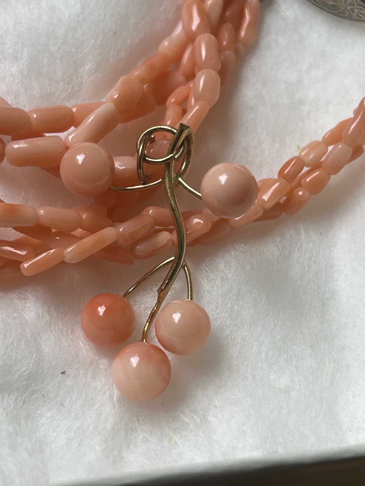 VTG Angel Skin Coral Tube Twisted Strand Necklace Pendant Genuine Pink Art Deco