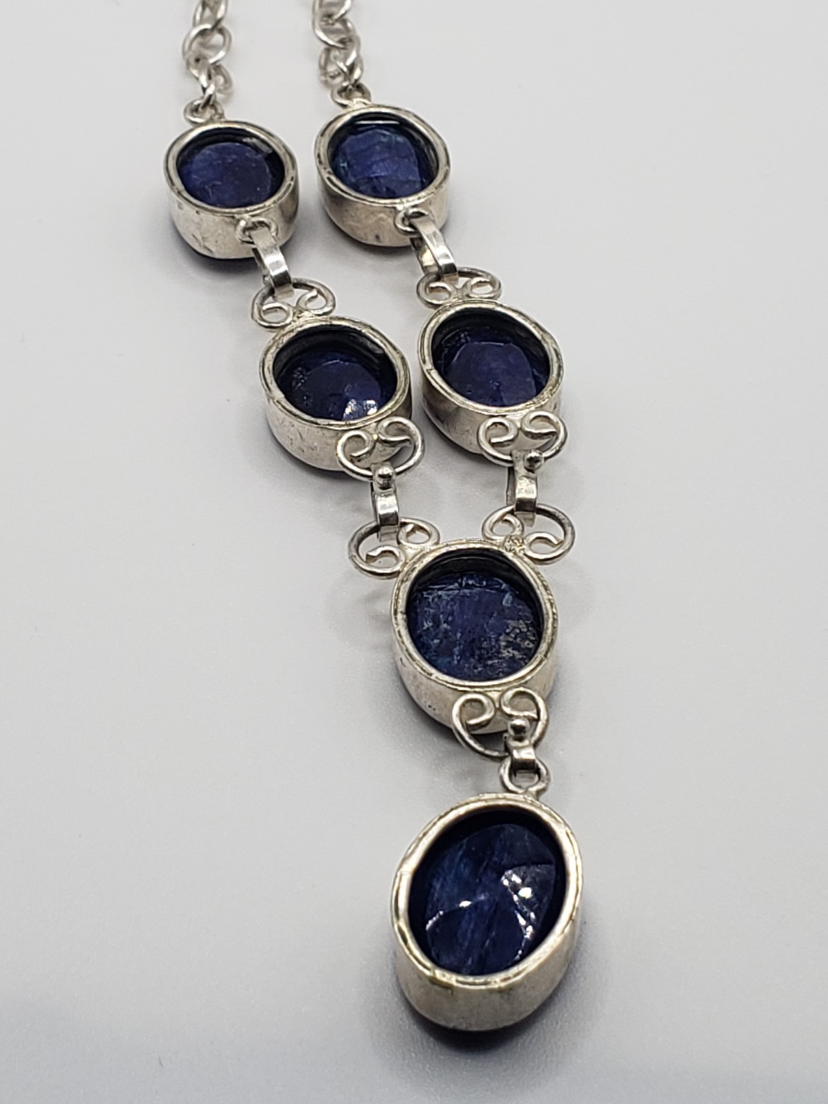 9.25 Deep Blue Faceted Kyanite Gemstone Bezel Setting Hook Clasp Necklace