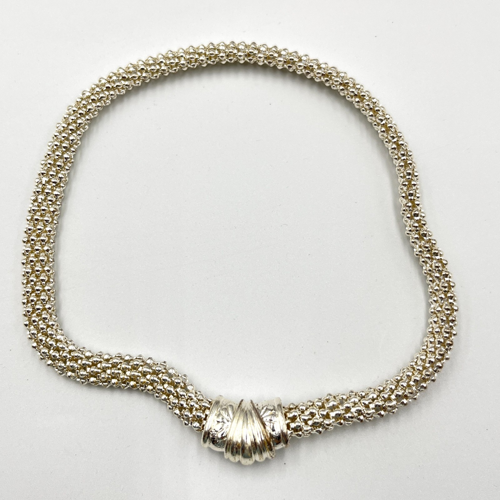 Vintage Retro Silver Tone Popcorn Mesh Link Necklace Ribbed Shell Centerpiece
