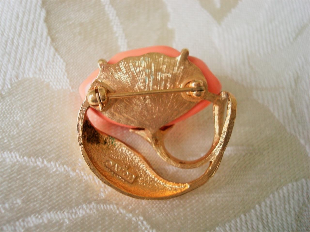 Vintage Gold Tone and Coral Lucite Poppy Flower Pin Brooch KJ Lot B