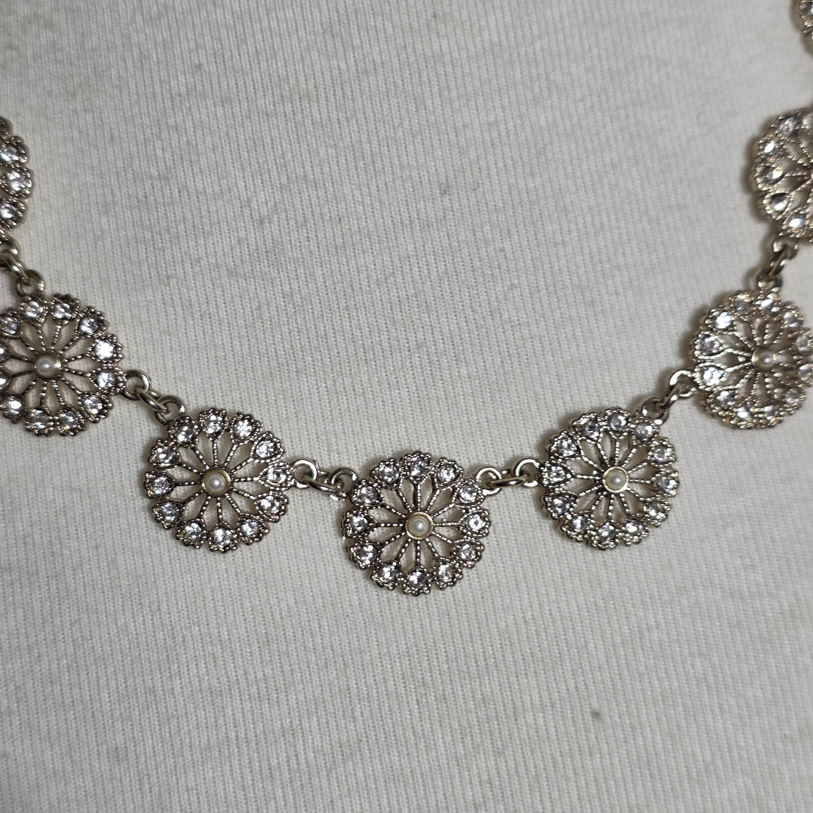 Banana Republic Stylized Daisy Bib Necklace Silver Tone with White Rhinestones