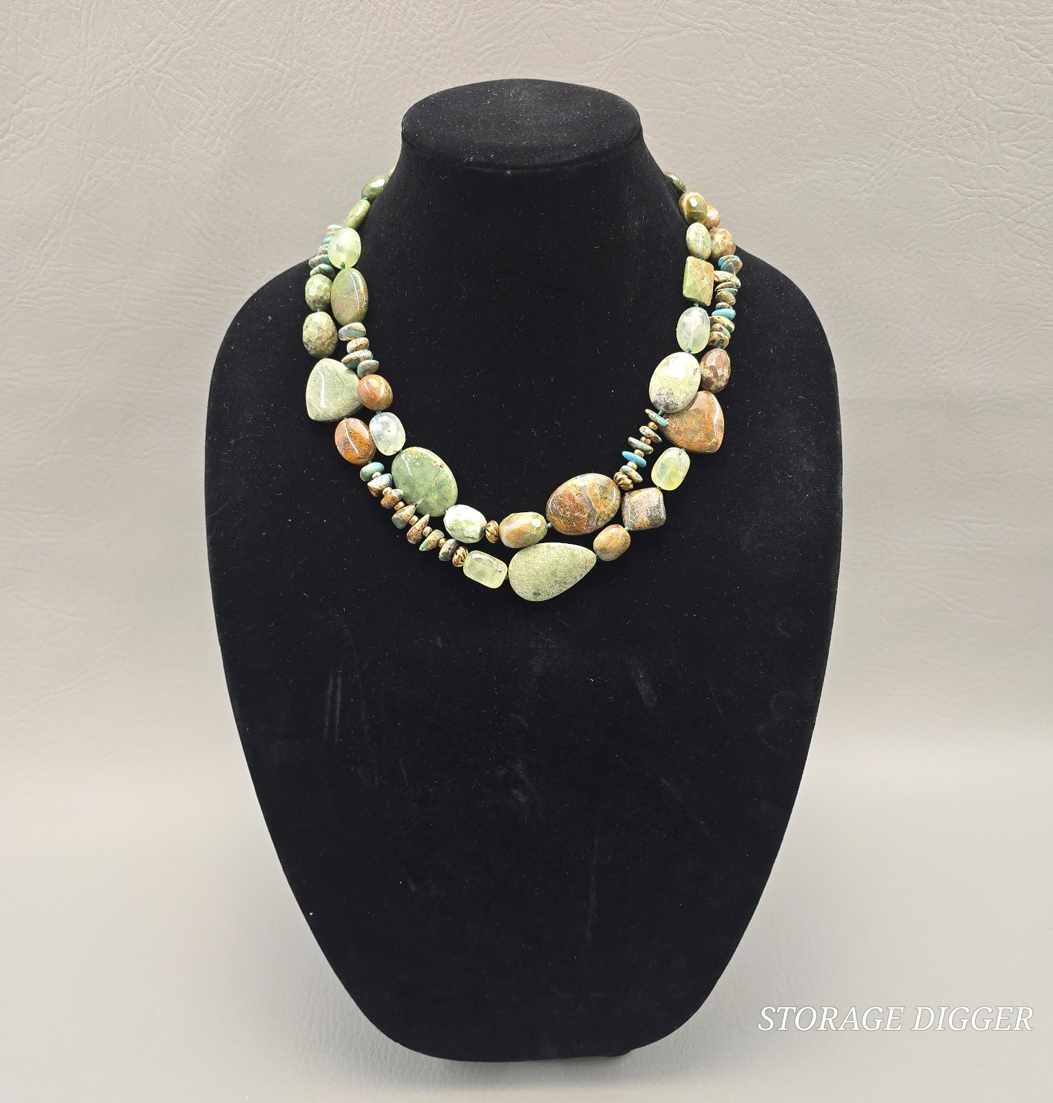 VTG Coldwater Creek Double Strand Beaded Necklace Gold Tone Green Mixed Stone