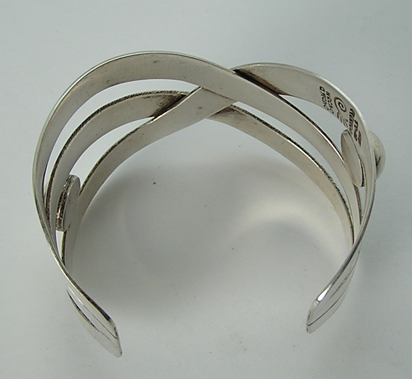 Hecho A Mano Modernist Manual Porcayo Sterling Flat Criss Cross Cuff Bracelet
