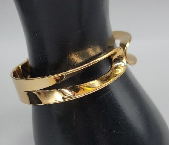 Vintage Crown Trifari Hinged Cuff Bracelet Gold Tone Modern Open Design 1960s