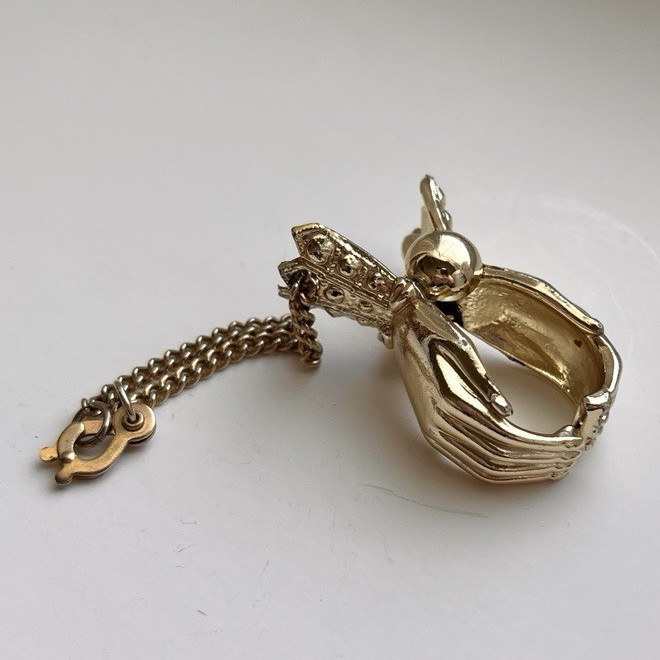 Vtg 1950s Gold Tone Mechanical Hand Glove Clip Purse Charm Holder Clasp MCM
