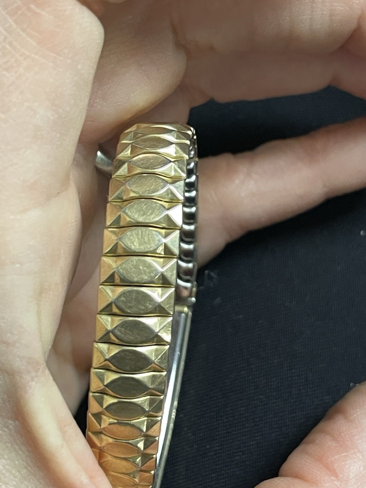 Vtg Engraved ID Bracelet Leanne Cursive Gold-Tone Stretch Band Speidel
