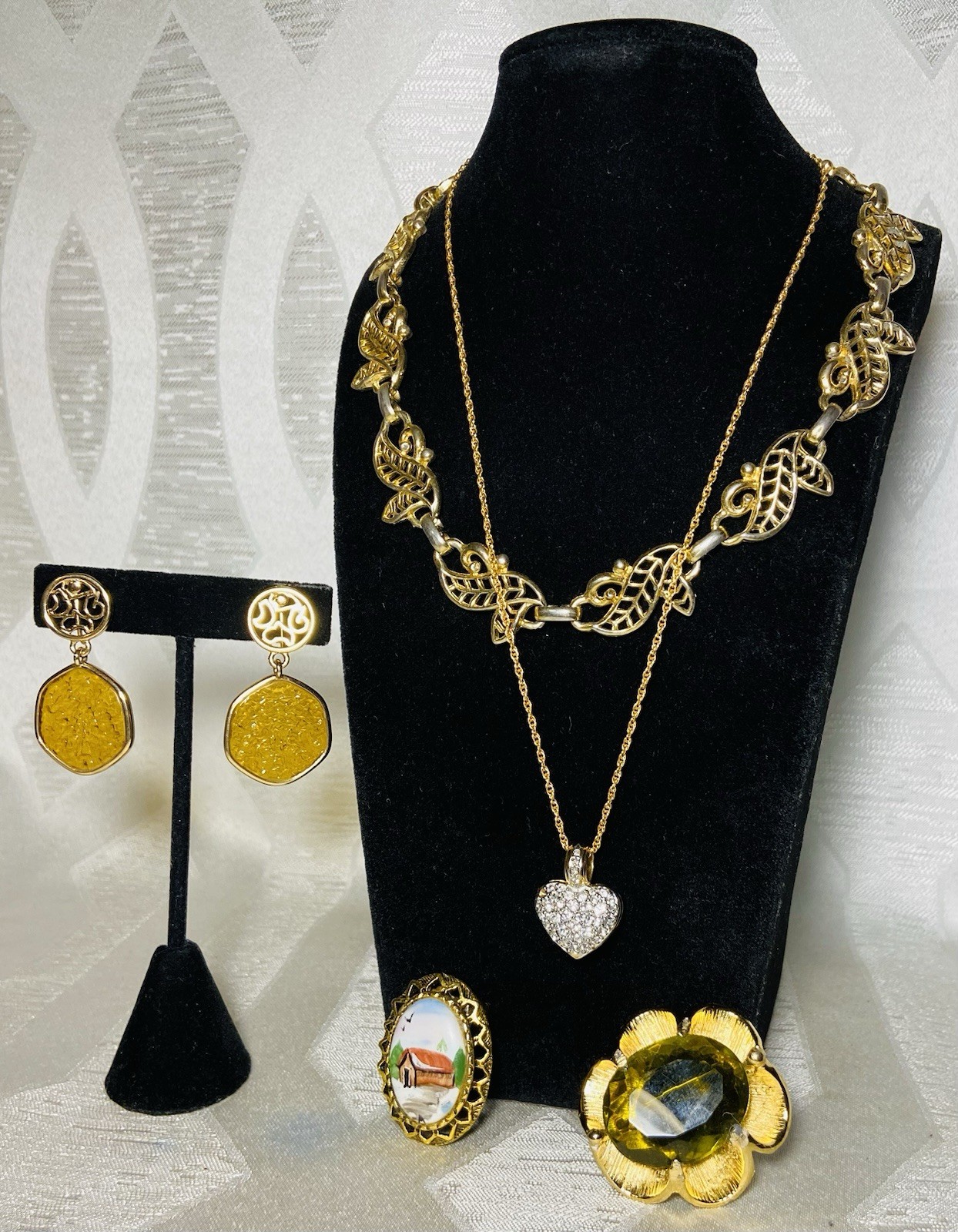Vintage Jewelry Lot Sarah Cov Clip Earrings Japan Brooch GF Chain Faux Locket