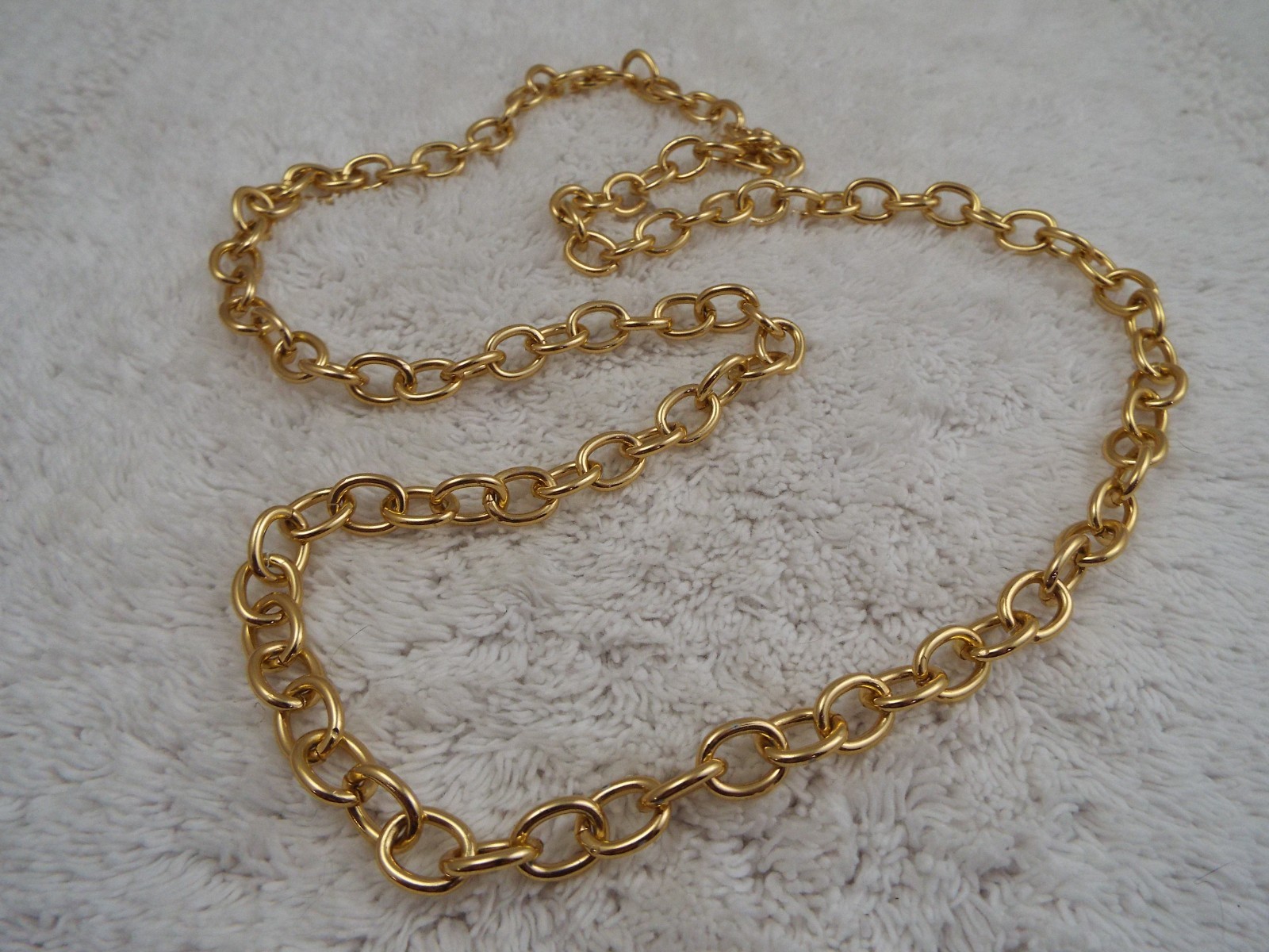 Shiny Goldtone Continuous Aluminum Chain Necklace (B2)