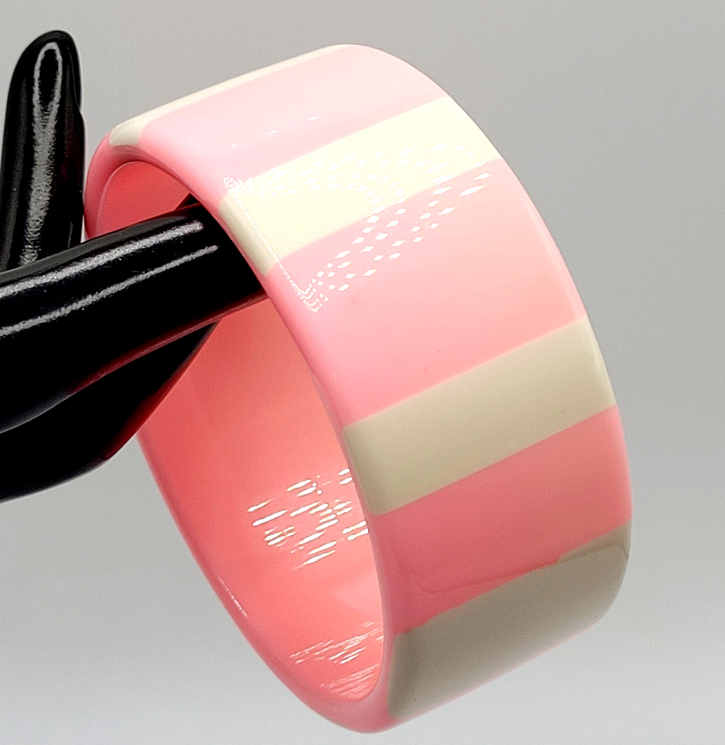 Bright Bubble Gum Cotton Candy Cream Stripe Chunky Acrylic Vtg Bangle Bracelet