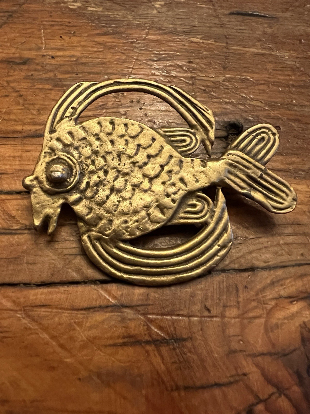 Vintage Signed Alva Studios Mayan Modernist Fish Brass Museum Replica Brooch Pin