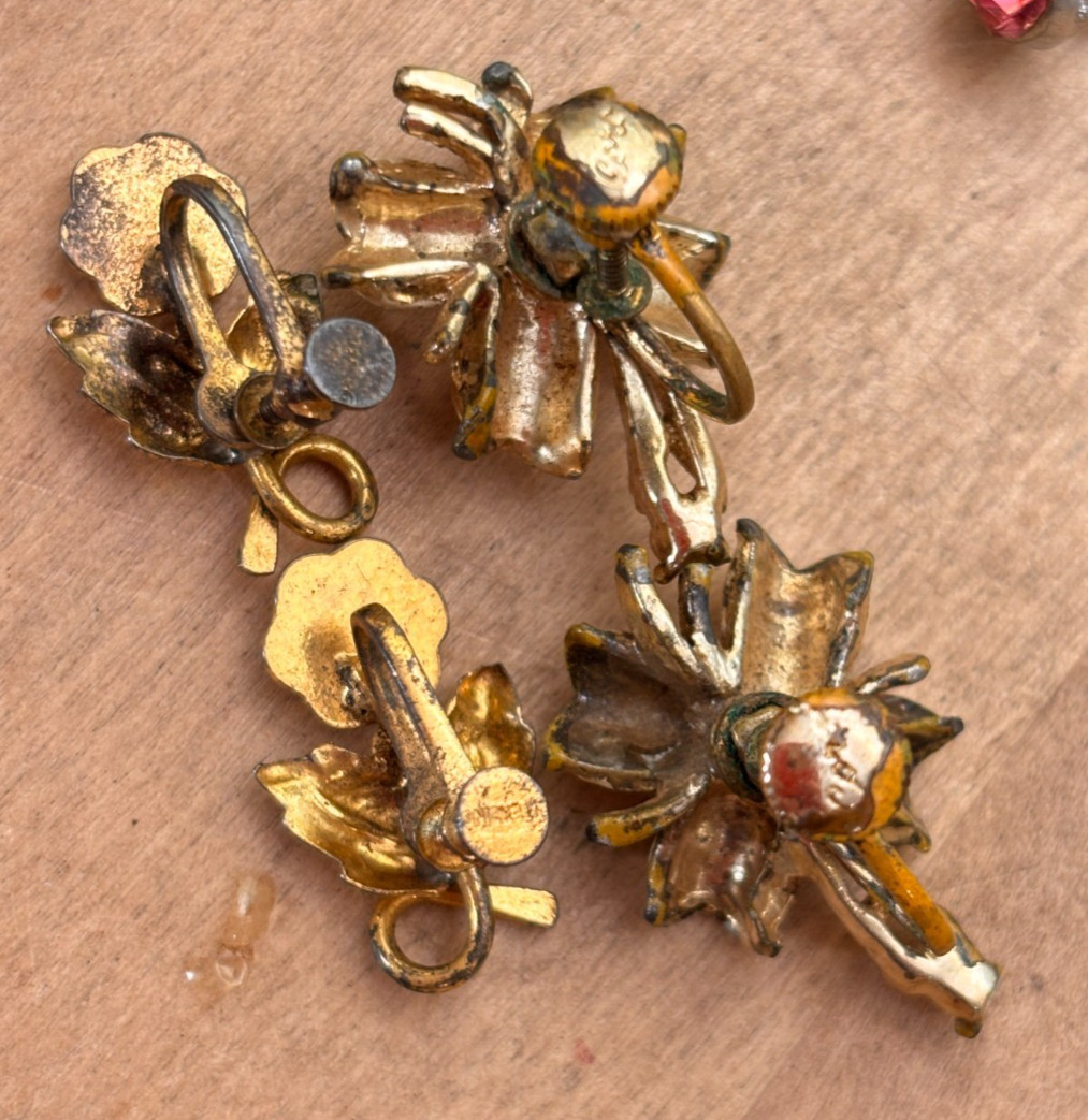 Lot of Vintage Costume Jewelry, 16 Pairs of Earrings and Brooch w Losses