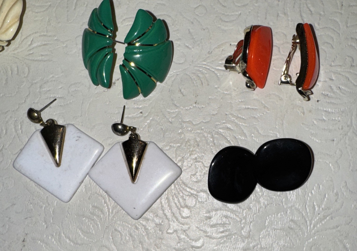 Vtg Earrings Lot 17 Lucite Plastic Celluloid Bakelite Thermoset Posts Clip Ons