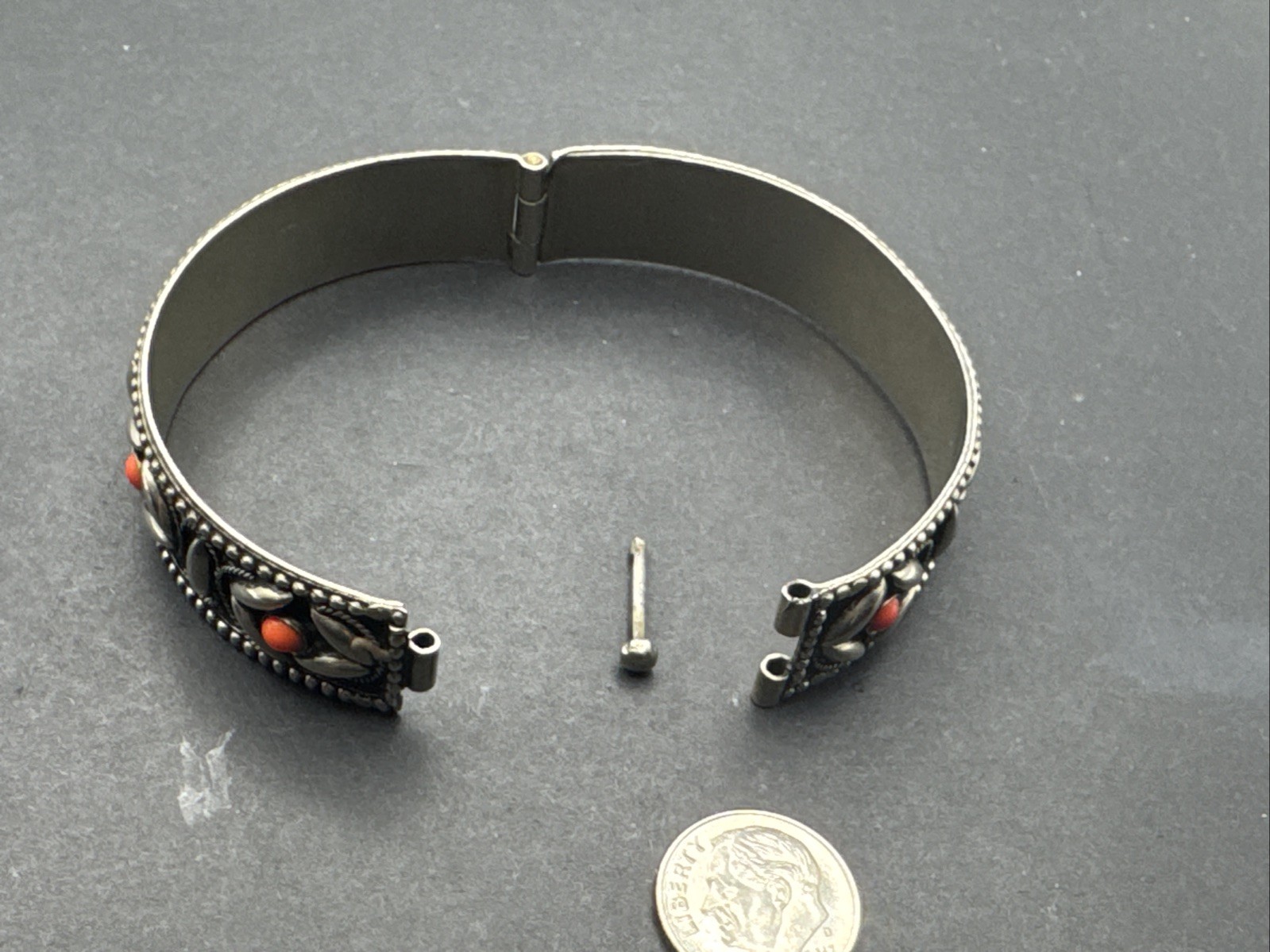 Vintage Silver Toned Hinged Bangle 2.5” Bracelet With Orange Stone 2.5” Opening