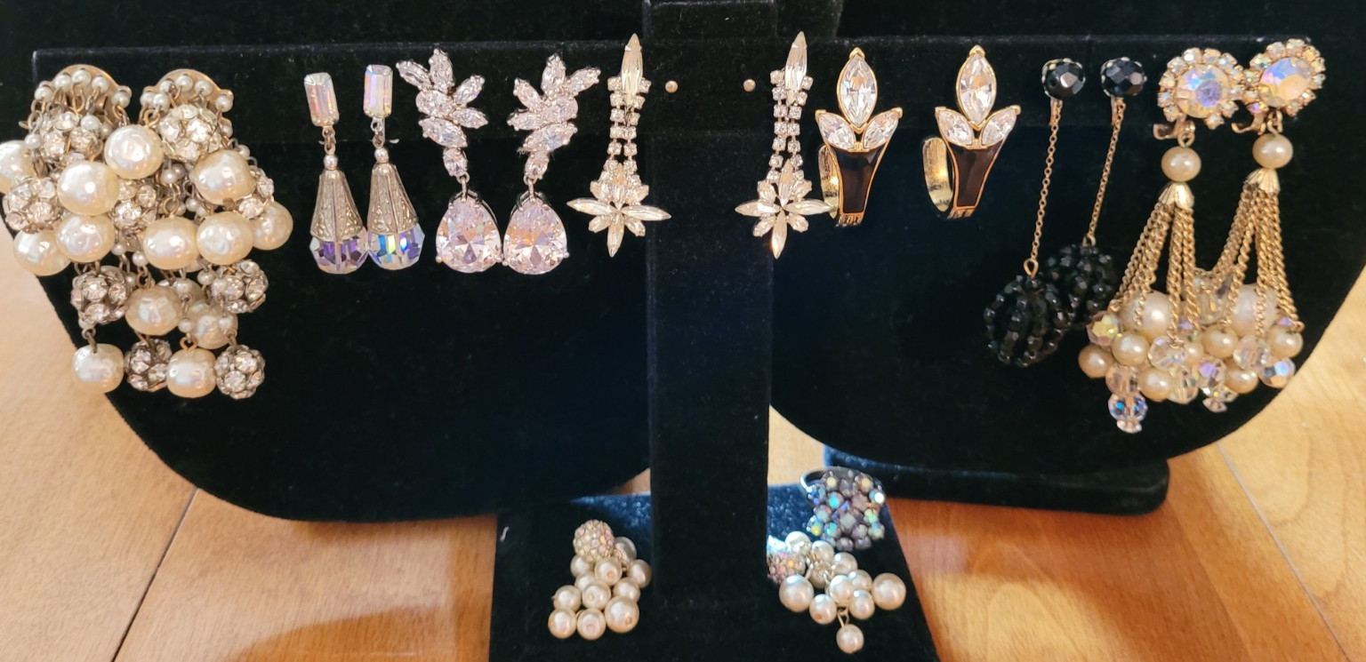 vintage Rhinestone Jewelry Lot Many Signed 125 Pieces