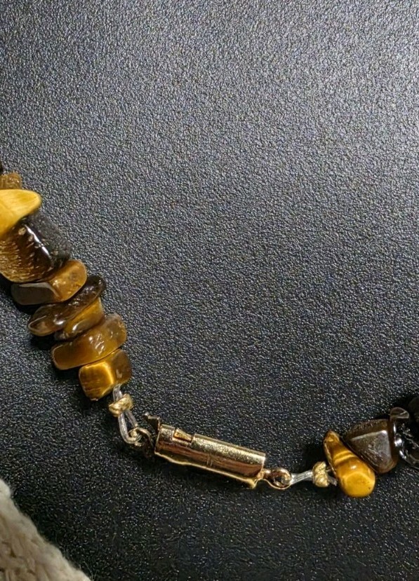 Inlaid Shell Parrot, Tigers Eye nugget bead necklace and bracelet set.