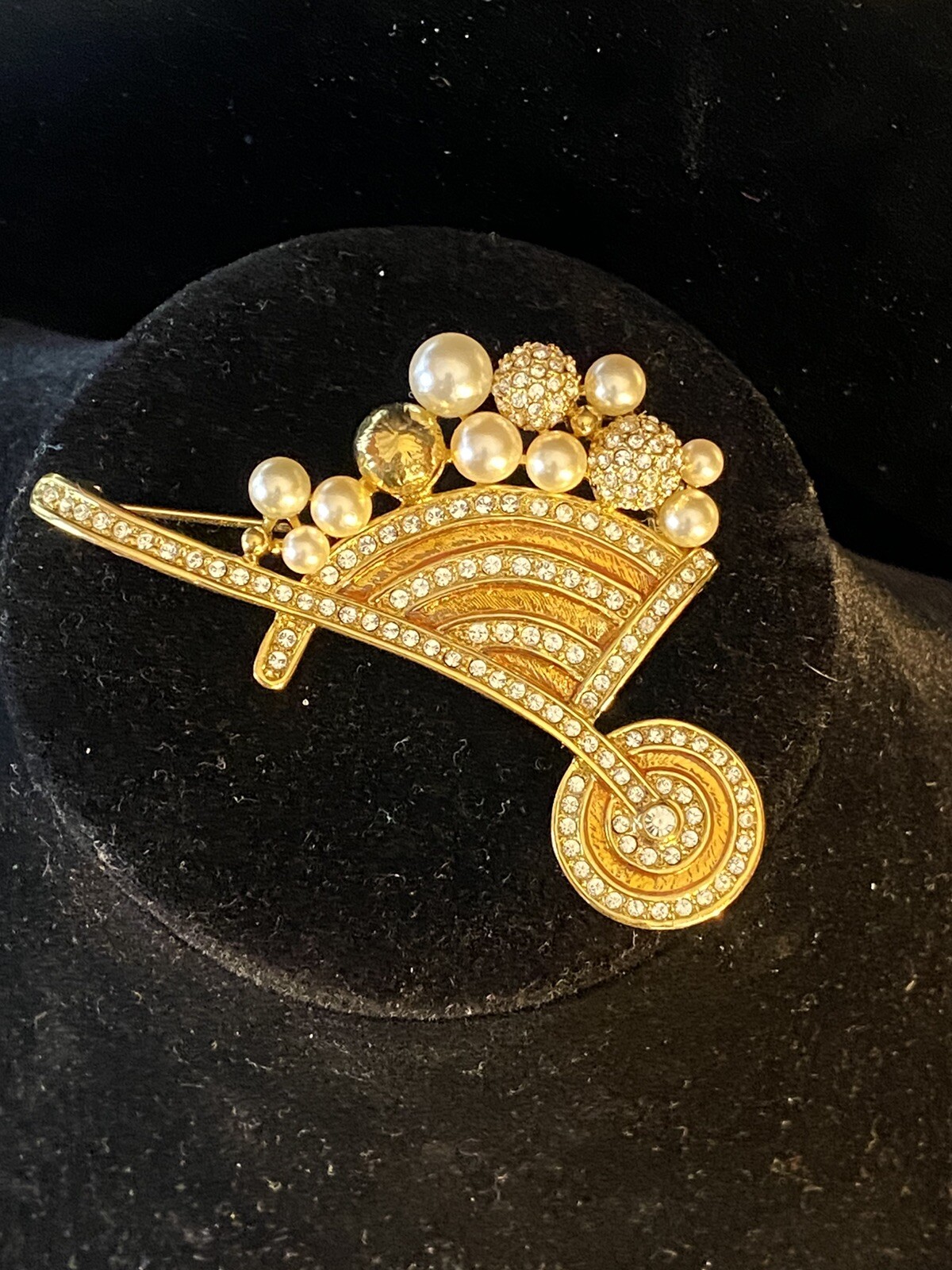 Jacqueline Kennedy Trolley Brooch Wheelbarrow – NEW – Vintage – RETIRED – RARE