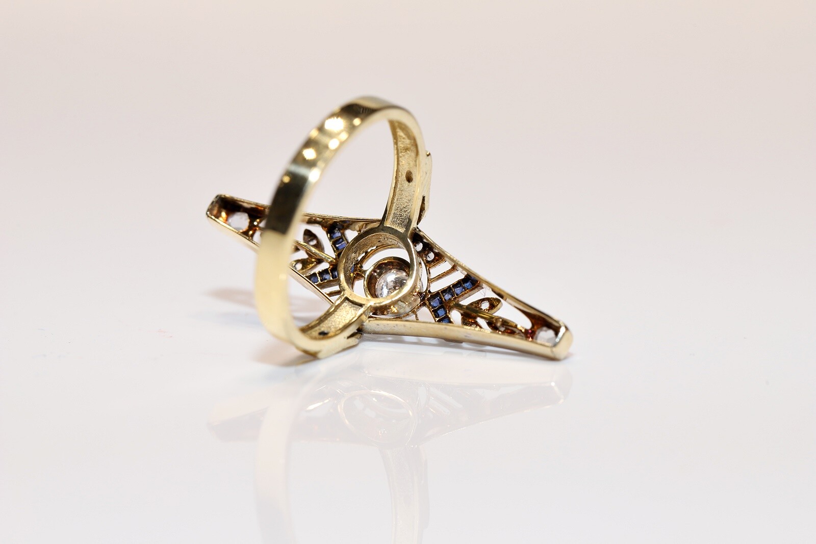 Antique Circa 1920s Art Deco 18k Gold Natural Diamond Sapphire Navette Ring
