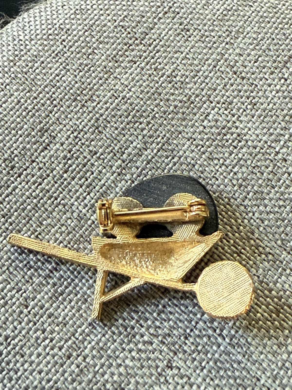 Vintage Mini Wheelbarrow Brooch Pin With Coal Gold Tone Art To Wear Whimsy