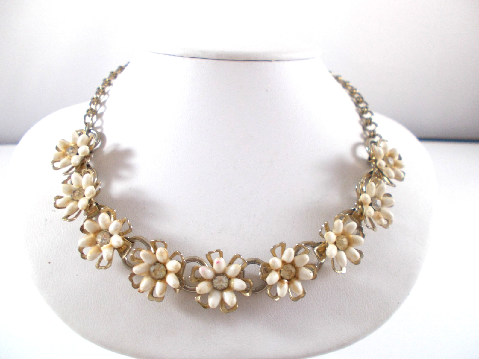 Vintage White Flower Link Choker Necklace with Rhinestones Needs TLC Free Ship