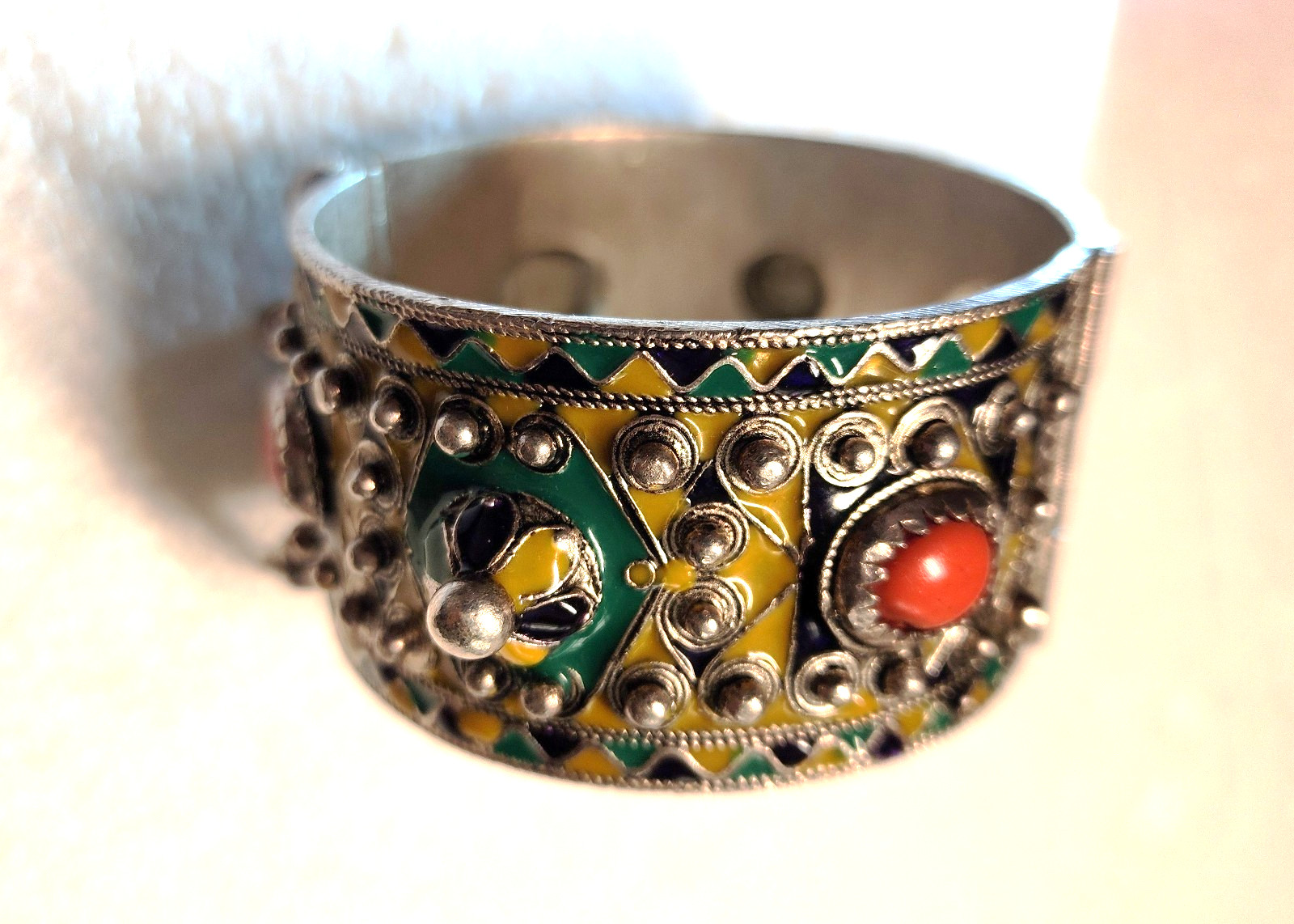 VINTAGE ENAMEL BERBER CUFF TRIBAL BANGLE BRACELET 2 5/8″ WIDTH X 1 3/8 DEEP