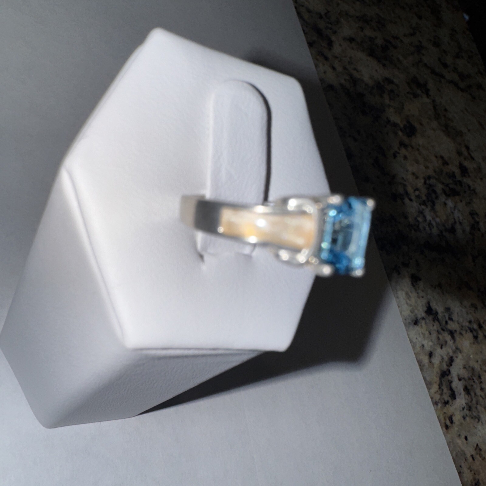 Vintage 925 Sterling Silver Blue Topaz And White Onyx Ladies Band Ring Size 7
