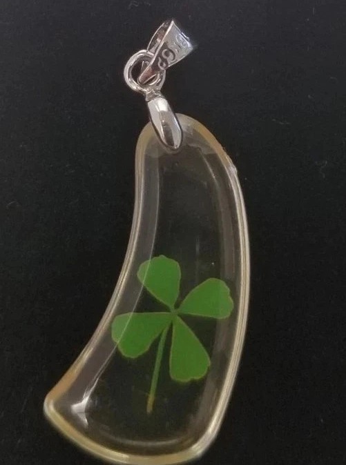 Lucite 4 Leaf Lucky Clover Charm Pendant Lightweight 18K Gold Plate Bale Vintage