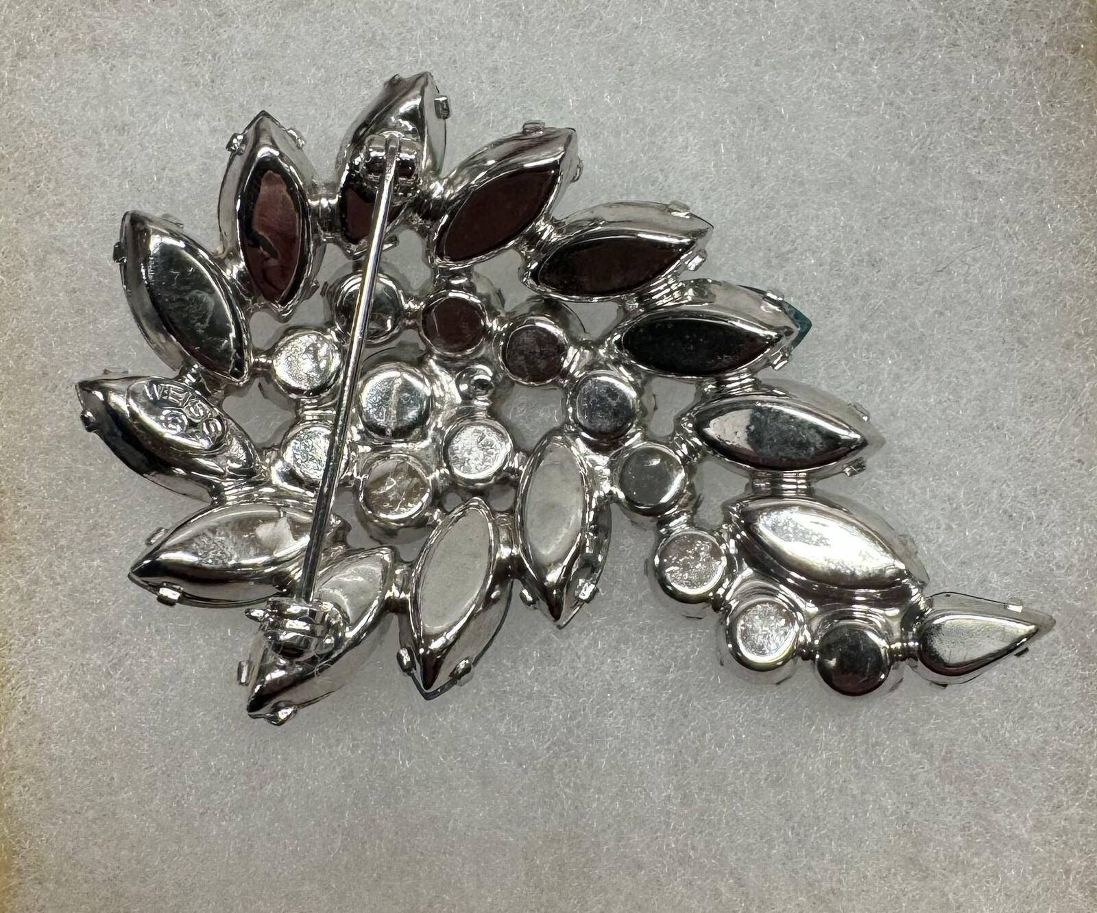 Beautiful Vintage Weiss Rhinestone Brooch Silver Tone almost 3” Long By 2” Wide