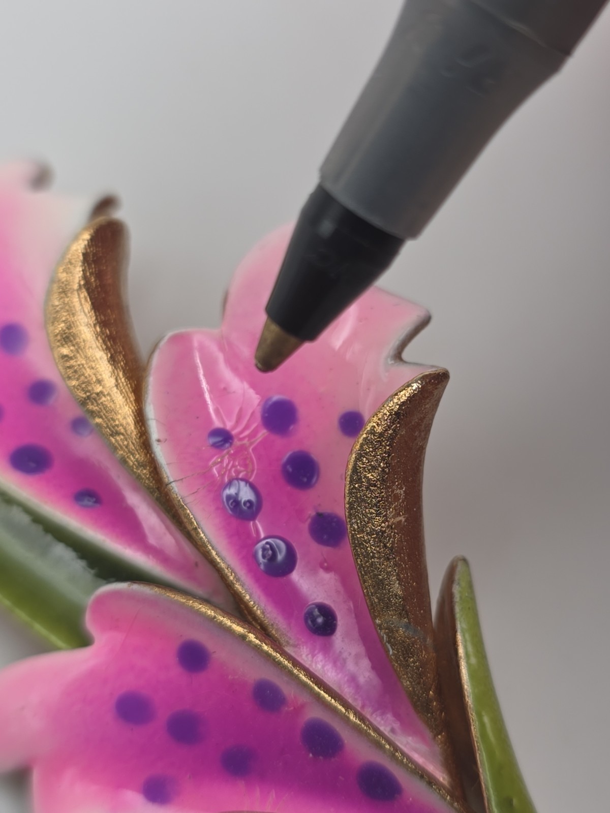 Vintage Corocraft Enameled Pink Purple Lily Orchid Retro Brooch Gold Tone Signed