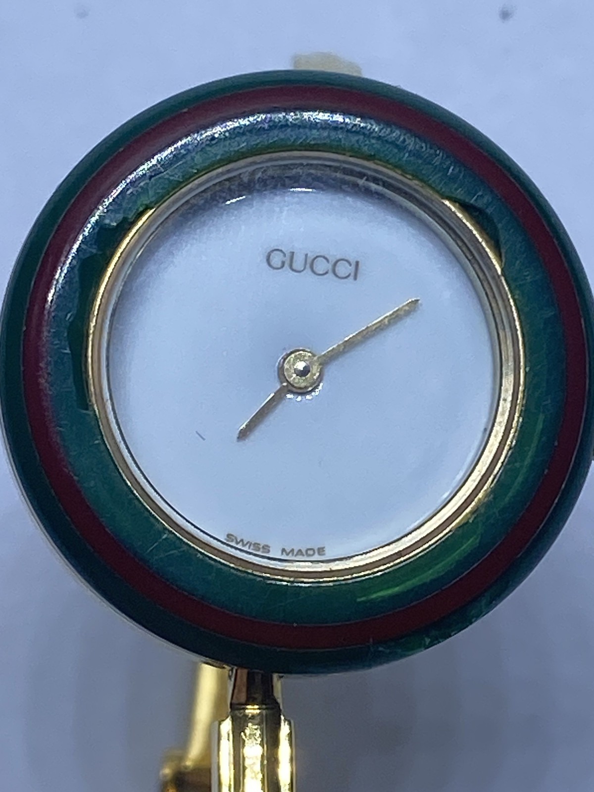 Vintage Gucci 11/12.2 Bangle Watch Gold Tone Green Red Bezel Swiss Made COA
