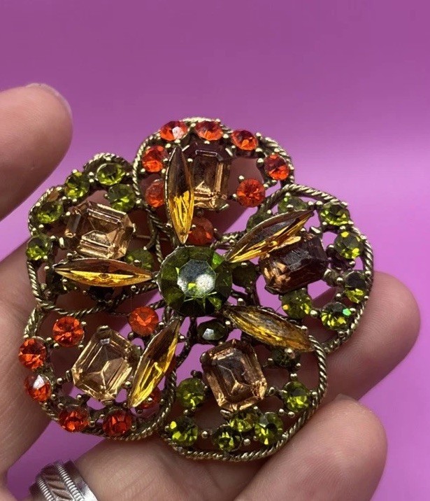 Gorgeous GREEN ORANGE & FAWN Rhinestone Vintage Brooch – PIN Autumn Fall Colors