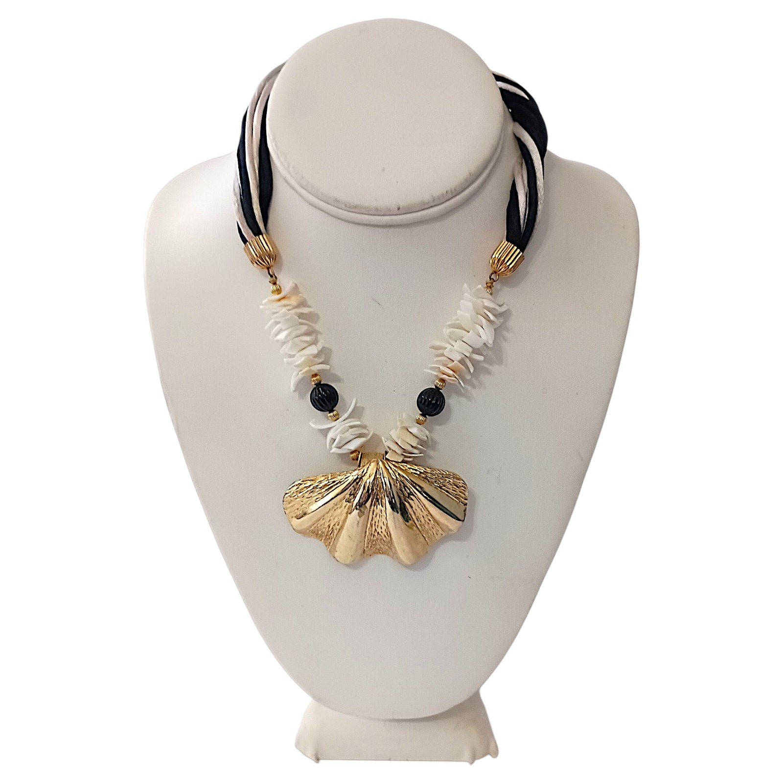 Gay Boyer Scallop Shell Necklace Vintage Corded Chunky Maximalist Coastal Beachy