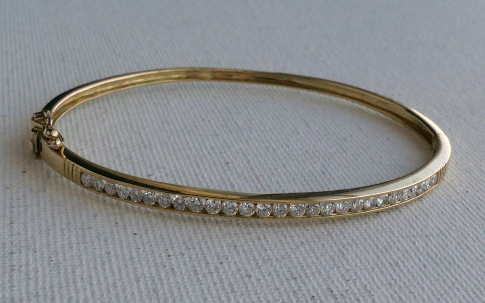 18K Yellow Gold Diamond Bangle Bracelet – 0.80 TCW – Secure Double Clasp