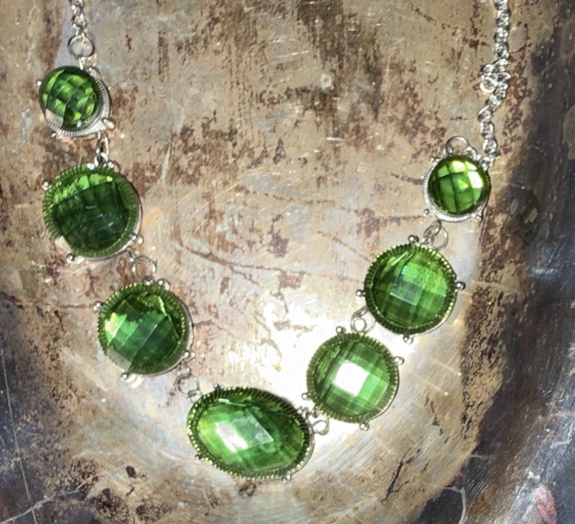 Uranium glassNecklace 6 Round Stones Center Oval Lg Stone Set In 925 Silver 16″