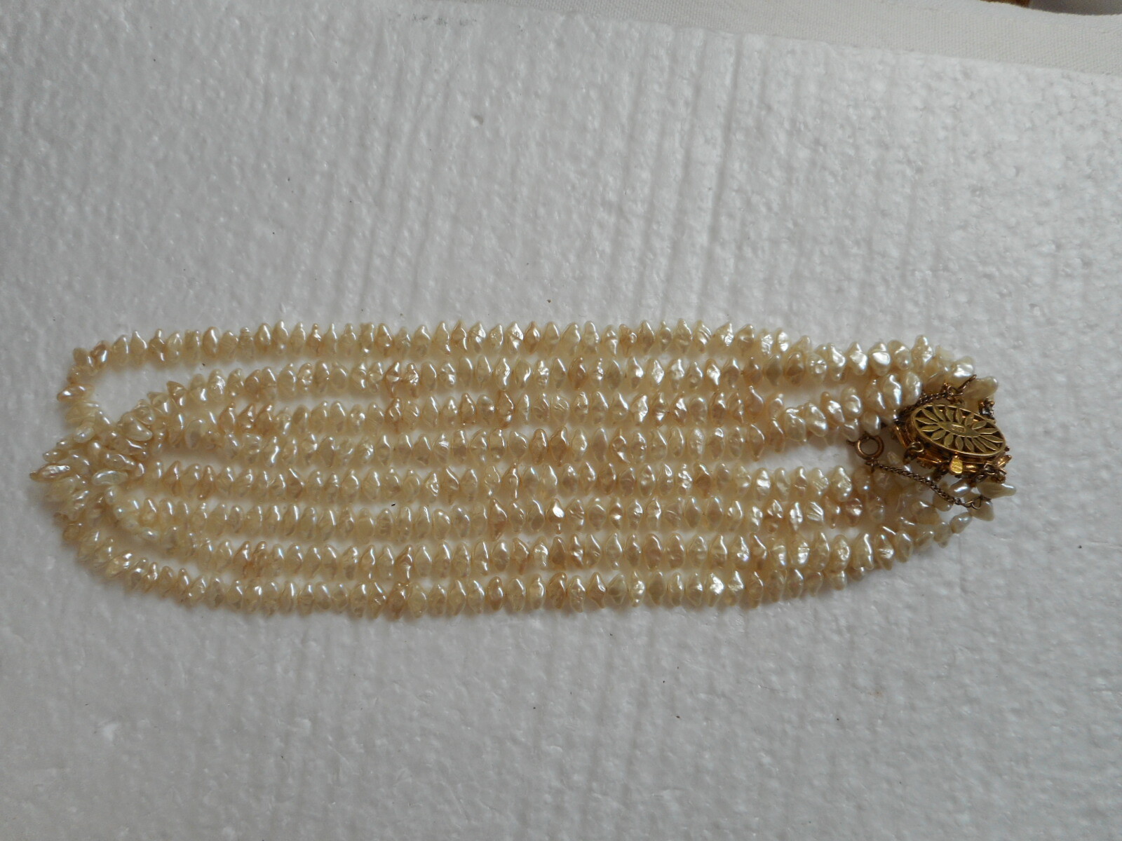Vintage stunning METALL faux pearls sterling clasp safety chain necklace