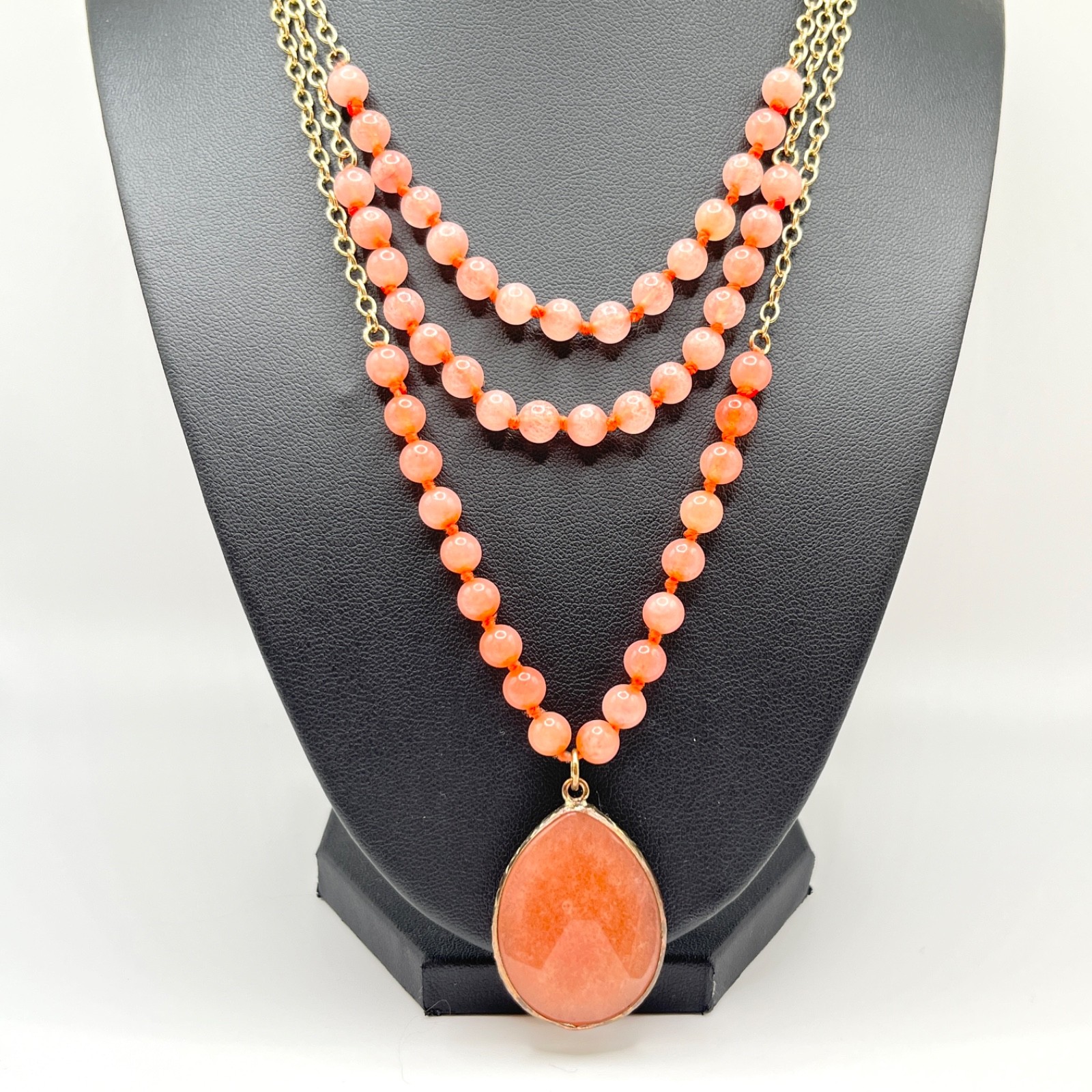 Vintage Orange Pink Stone Layered Knotted Bead Necklace w/ Faceted Pendant 21″