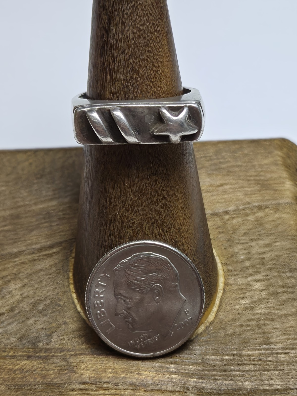 Vintage Dian Malouf .925 Sterling Silver Stripes & Star Ring Size 6